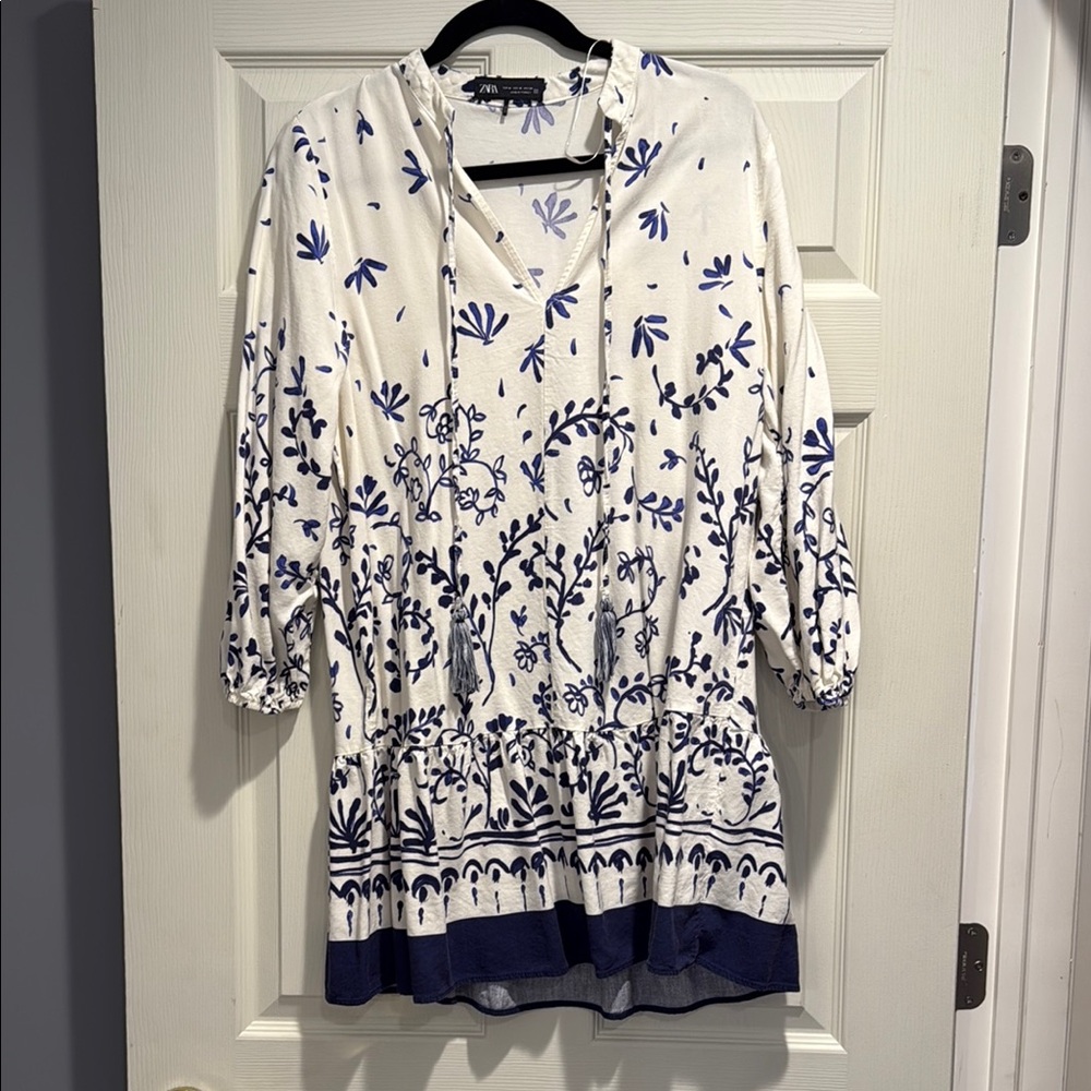 Floral Blue and White Women's Top